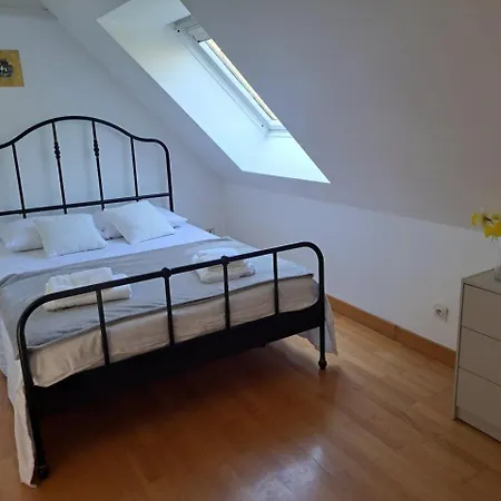 La Pomme D'or Maison 8 Personnes Holiday home *