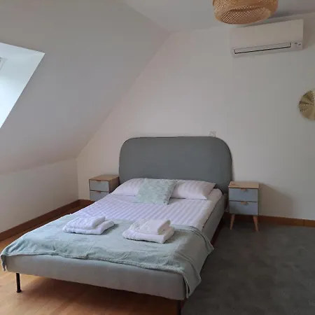 Holiday home La Pomme D'or Maison 8 Personnes Sainte-Opportune-la-Mare