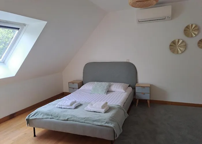 Holiday home La Pomme D'or Maison 8 Personnes Sainte-Opportune-la-Mare