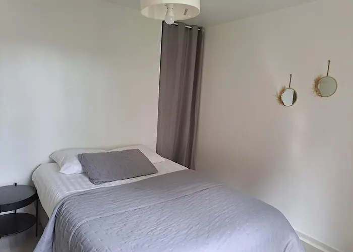 Holiday home La Pomme D'or Maison 8 Personnes Sainte-Opportune-la-Mare